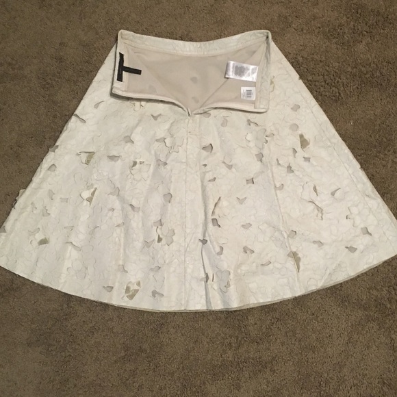 SOLD Bcbg leather cut-out skirt - Picture 5 of 6